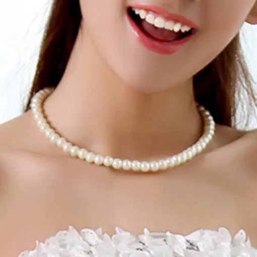 Vòng cổ đính hạt ngọc trai ngắn