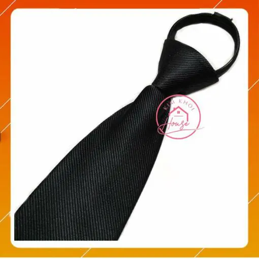 Cà Vạt Nam Bản 8cm Đen Thắt sẵn