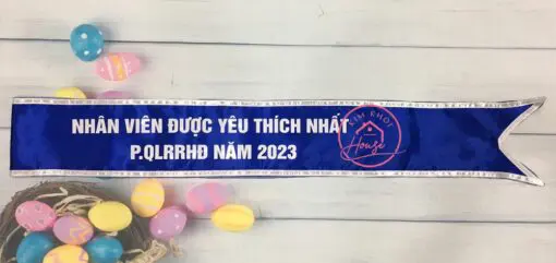 Băng đeo lễ tân màu xanh viền trắng